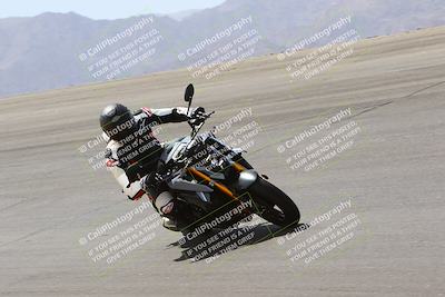 media/Apr-10-2022-SoCal Trackdays (Sun) [[f104b12566]]/Bowl (11am)/